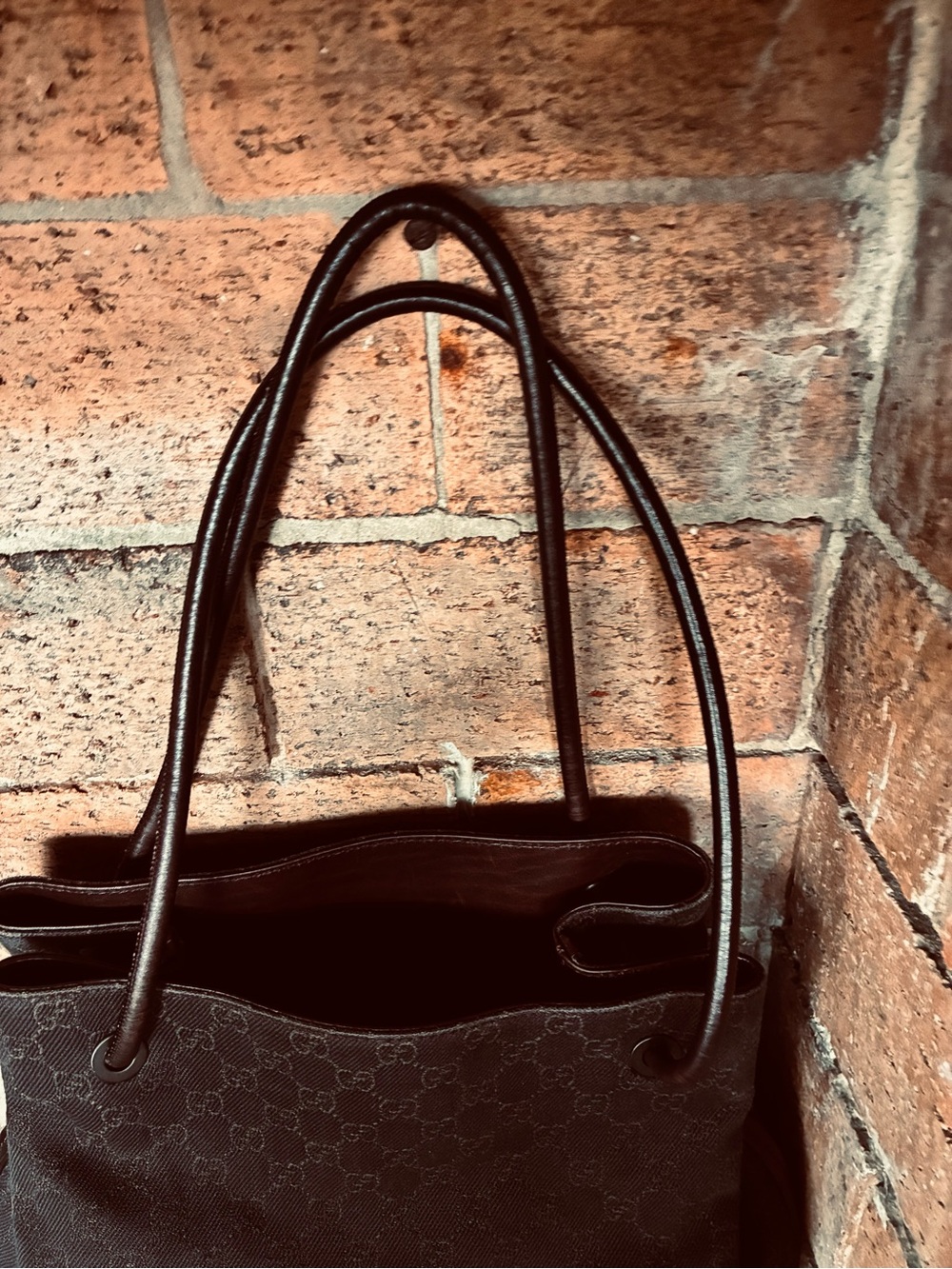 🤎 Gucci vintage classic GG monogram canvas tote leather handles price is firm - Picture 17 of 17